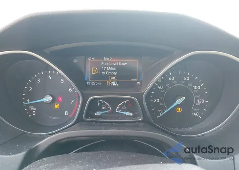 2017 Ford Focus Se z USA, uszkodzony, nr VIN 1FADP3K22HL242348